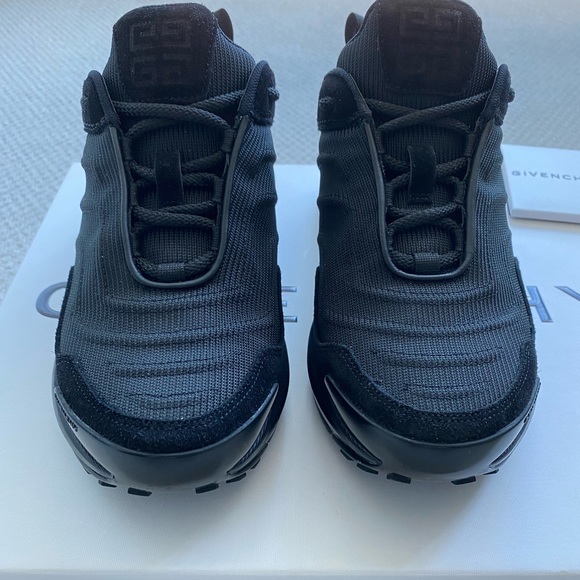 Givenchy Runners Sneakers - Picture 9 of 9